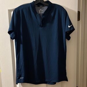 Nike Golf Woman’s Dri-Fit Navy Blue Shirt size XL